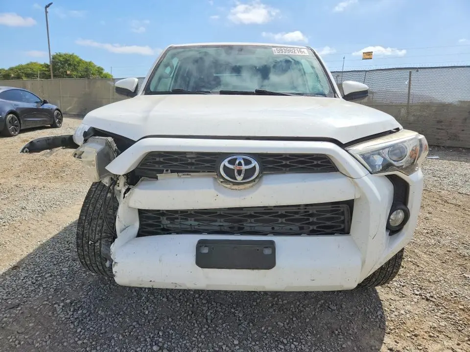 2017 TOYOTA 4RUNNER SR5  