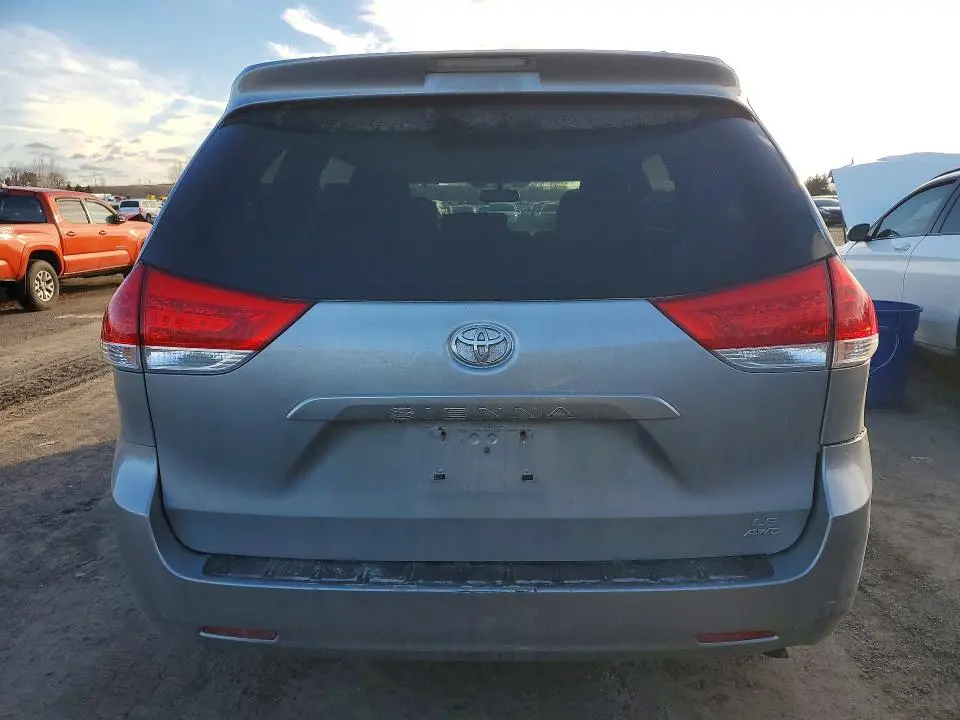 2012 TOYOTA SIENNA LE 7-PASSENGER  