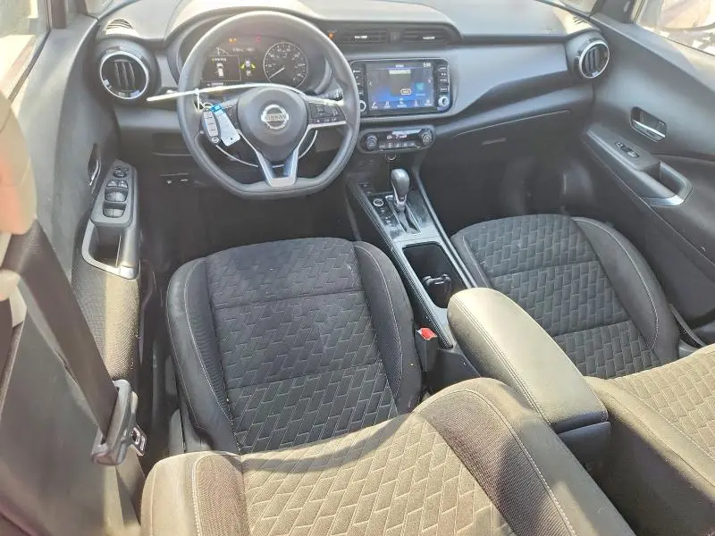 2021 NISSAN KICKS SV  
