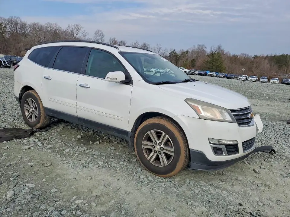 2016 CHEVROLET TRAVERSE LT  