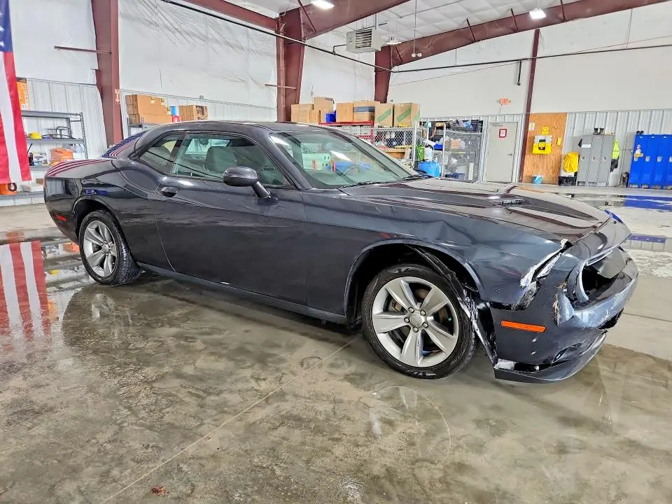 2016 DODGE CHALLENGER SXT  