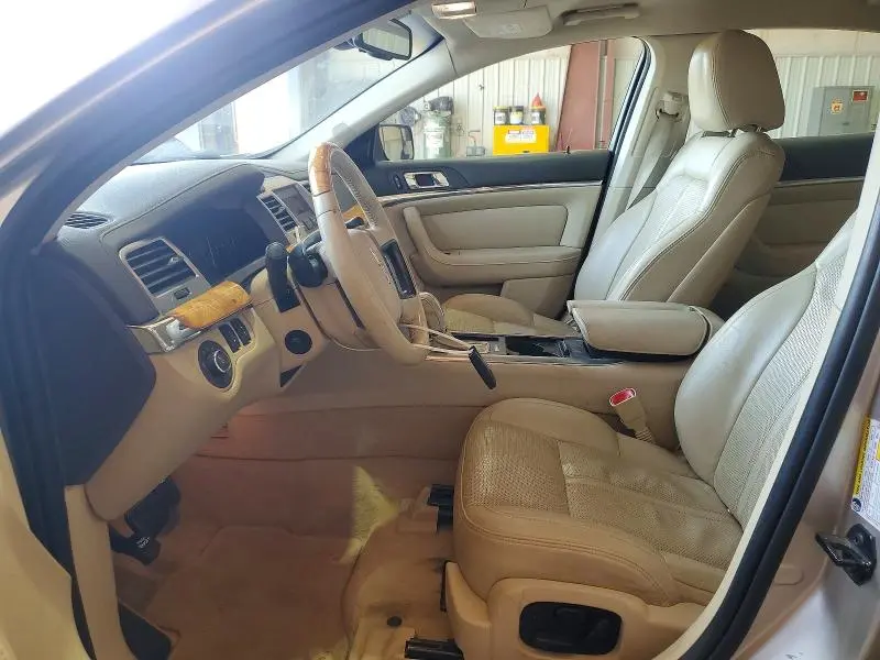 2011 LINCOLN MKS   
