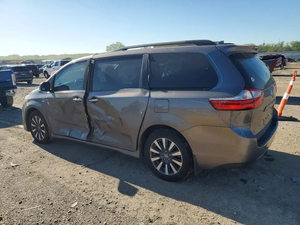 2019 TOYOTA SIENNA XLE PREMIUM 7-PASSENGER  