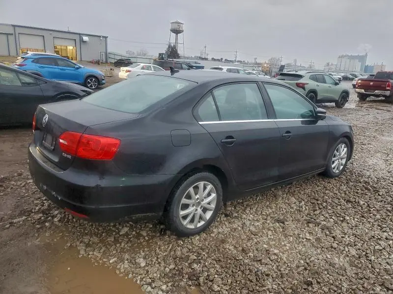 2013 VOLKSWAGEN JETTA SE  