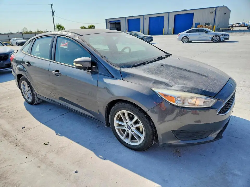 2017 FORD FOCUS SE  
