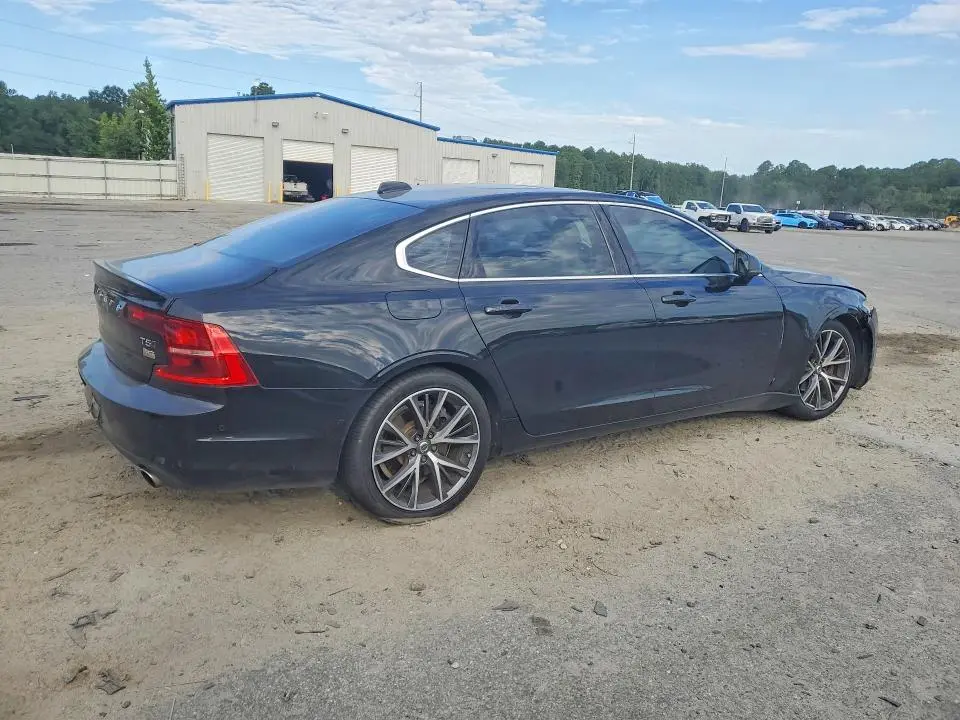 2018 VOLVO S90 T5 MOMENTUM  