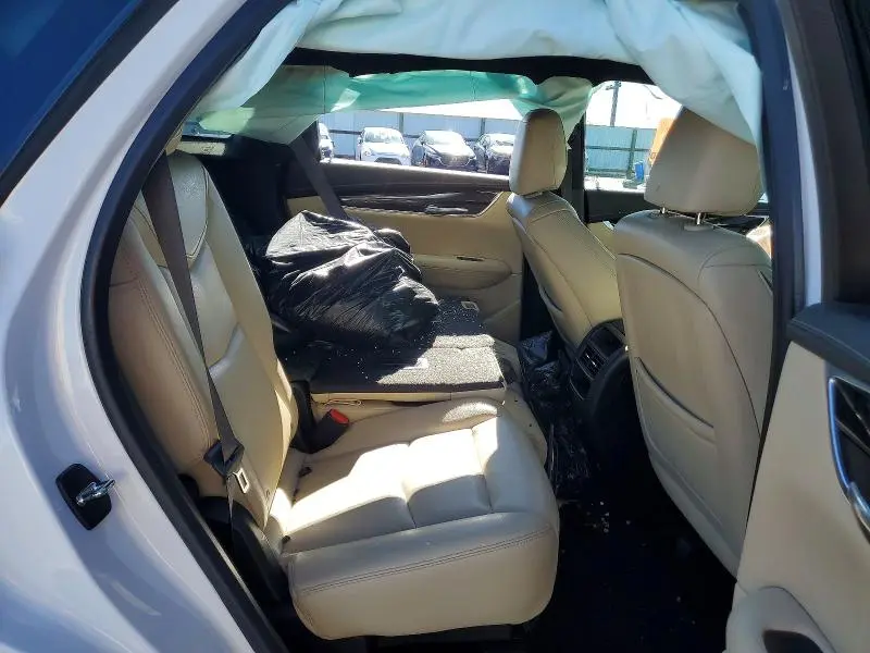 2017 CADILLAC XT5   