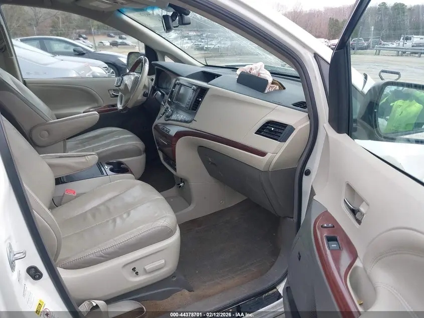 2012 TOYOTA SIENNA LIMITED 7 PASSENGER