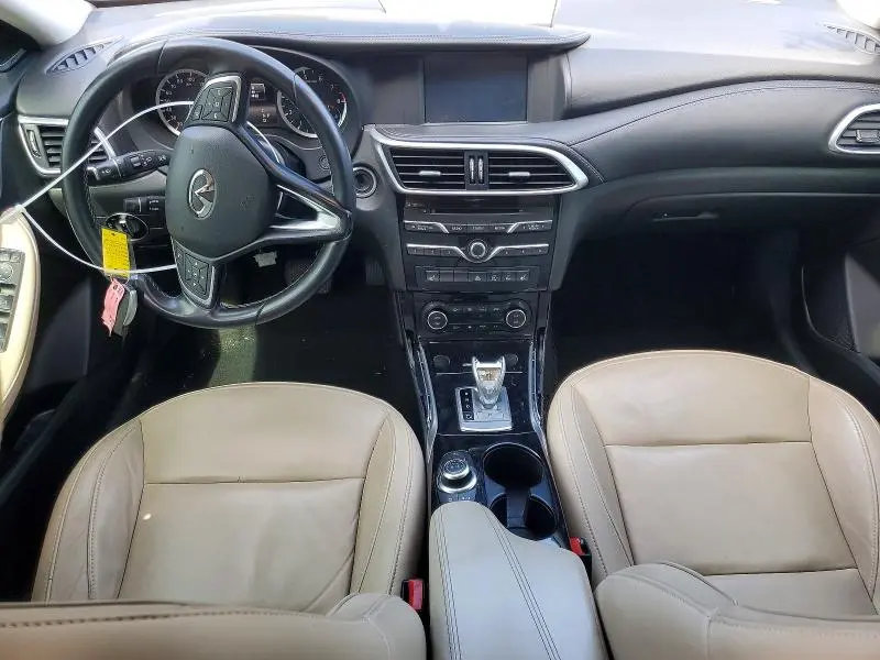2017 INFINITI QX30 BASE  