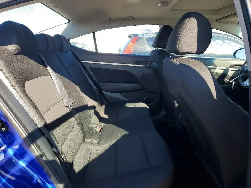 2019 HYUNDAI ELANTRA SE  
