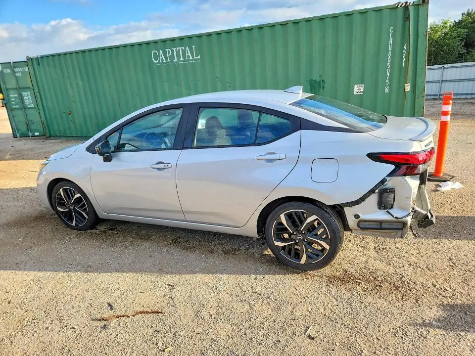 2024 NISSAN VERSA SR  