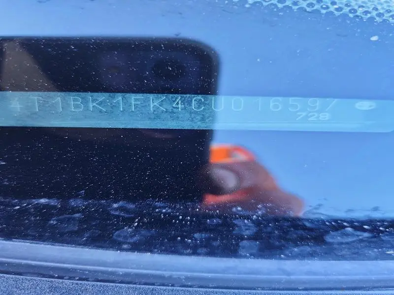 2012 TOYOTA CAMRY SE V6  