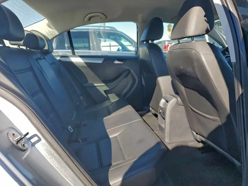 2014 VOLKSWAGEN JETTA SE  