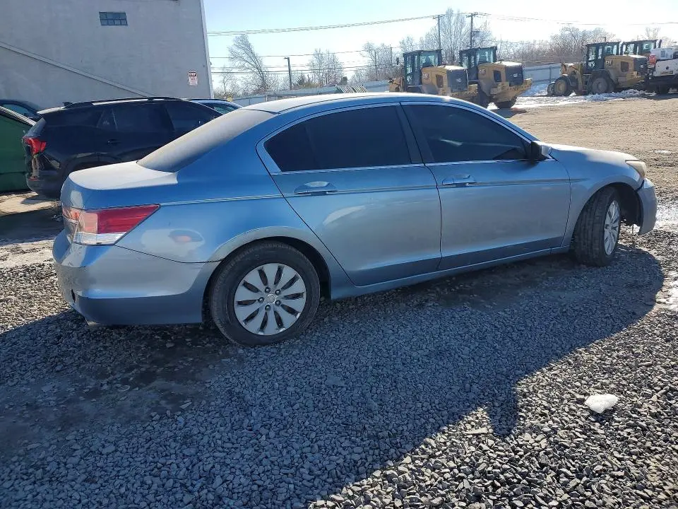 2011 HONDA ACCORD LX  
