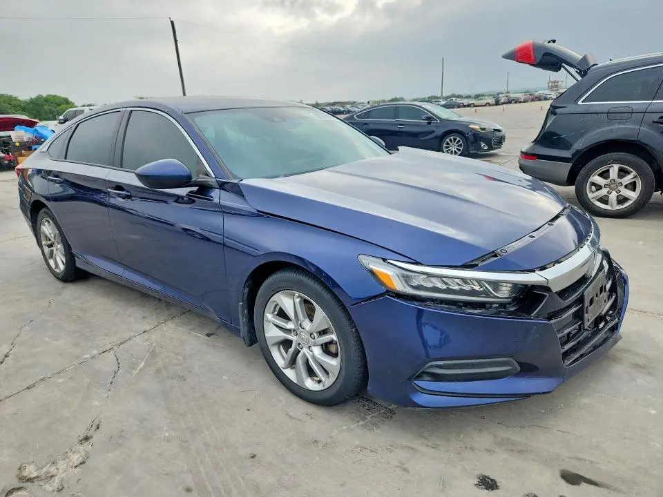 2018 HONDA ACCORD LX  