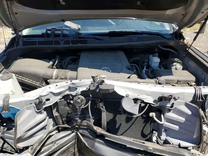 2019 TOYOTA TUNDRA SR5  
