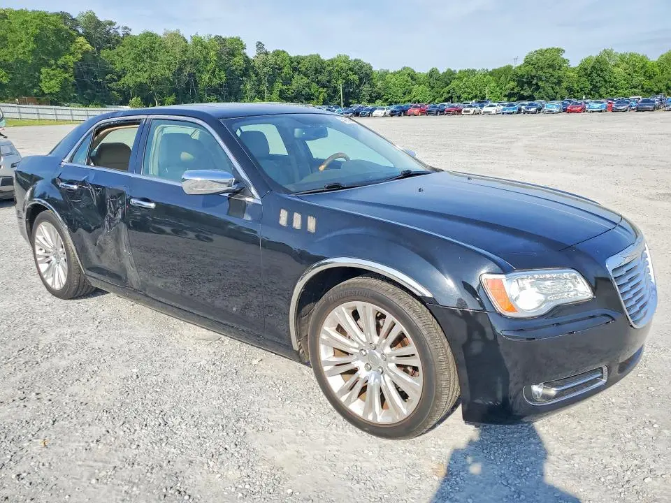 2013 CHRYSLER 300C   