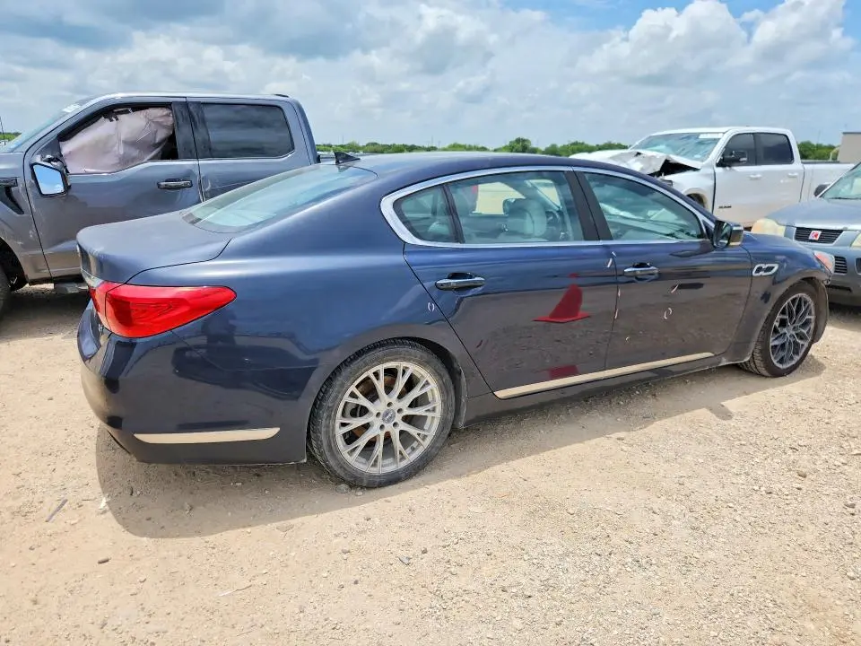2015 KIA K900   