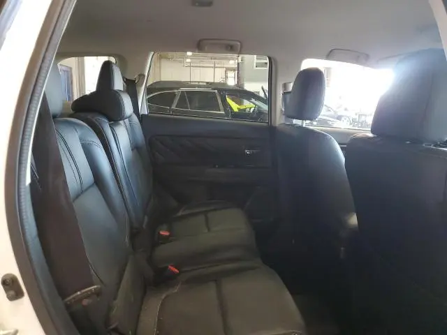 2018 MITSUBISHI OUTLANDER SE