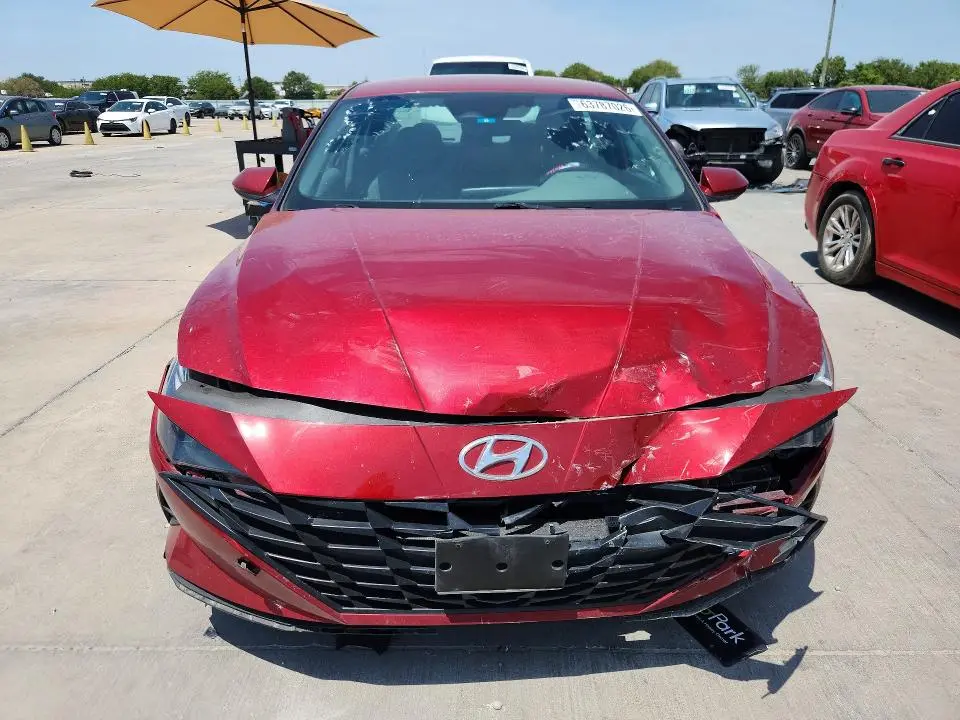 2023 HYUNDAI ELANTRA SEL  