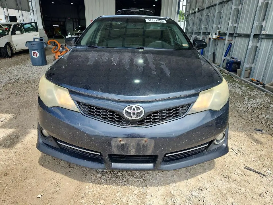2012 TOYOTA CAMRY SE  