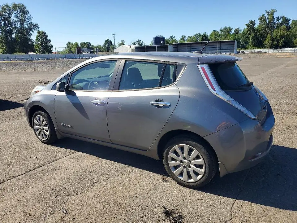 2015 NISSAN LEAF S  