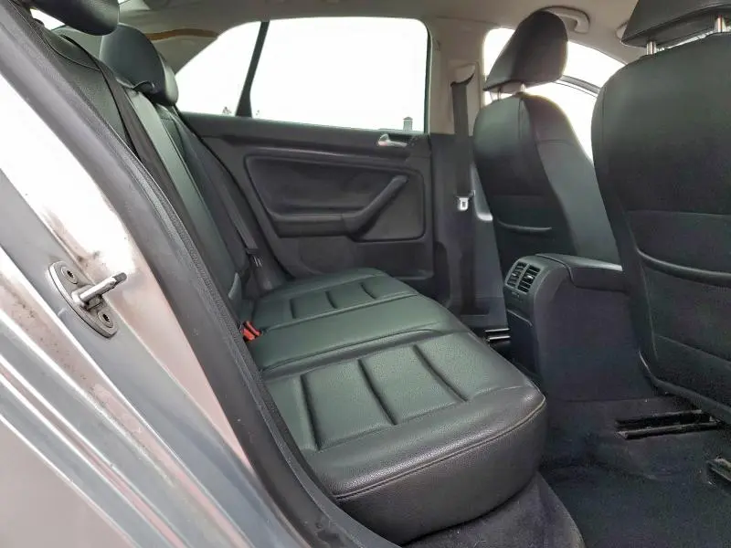 2010 VOLKSWAGEN JETTA TDI  