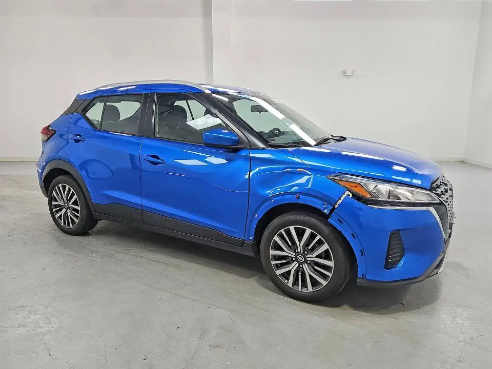 2021 NISSAN KICKS SV  