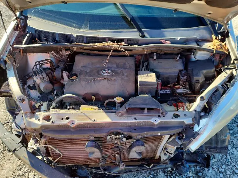 2016 TOYOTA SIENNA XLE  