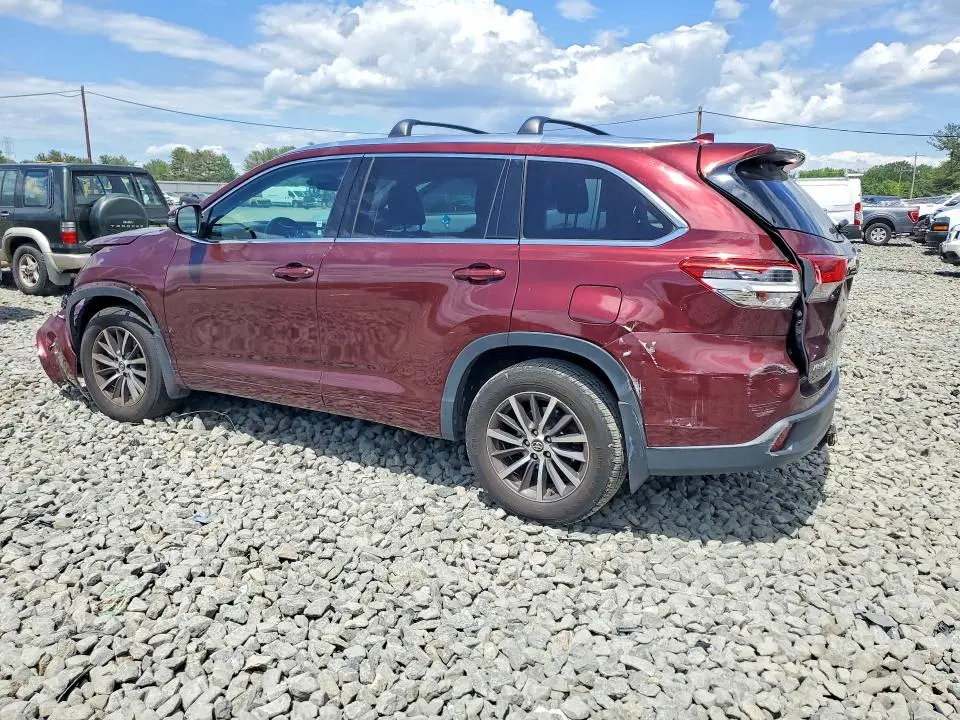 2017 TOYOTA HIGHLANDER XLE  