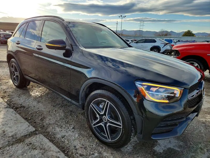 2021 MERCEDES-BENZ GLC 300 4MATIC  