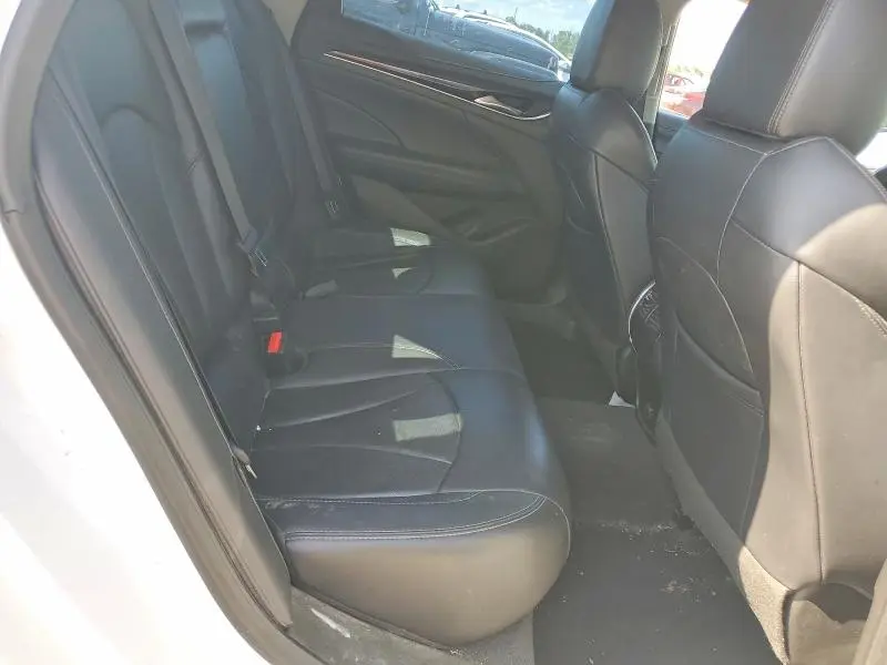 2018 BUICK LACROSSE ESSENCE  
