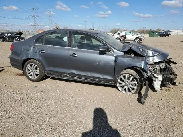 2013 VOLKSWAGEN JETTA SE  