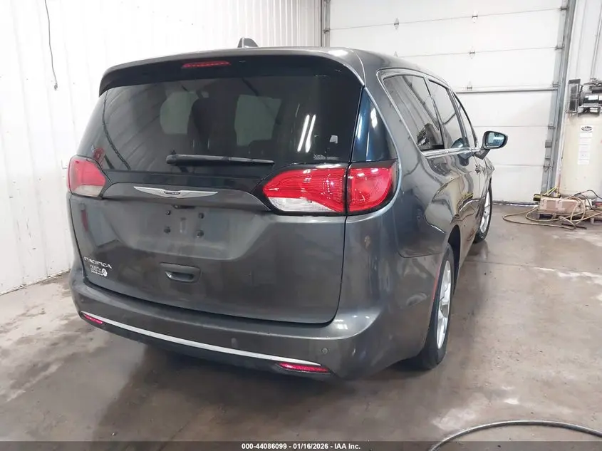 2019 CHRYSLER PACIFICA TOURING PLUS
