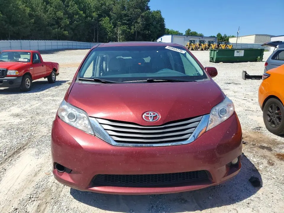 2014 TOYOTA SIENNA XLE 8-PASSENGER  