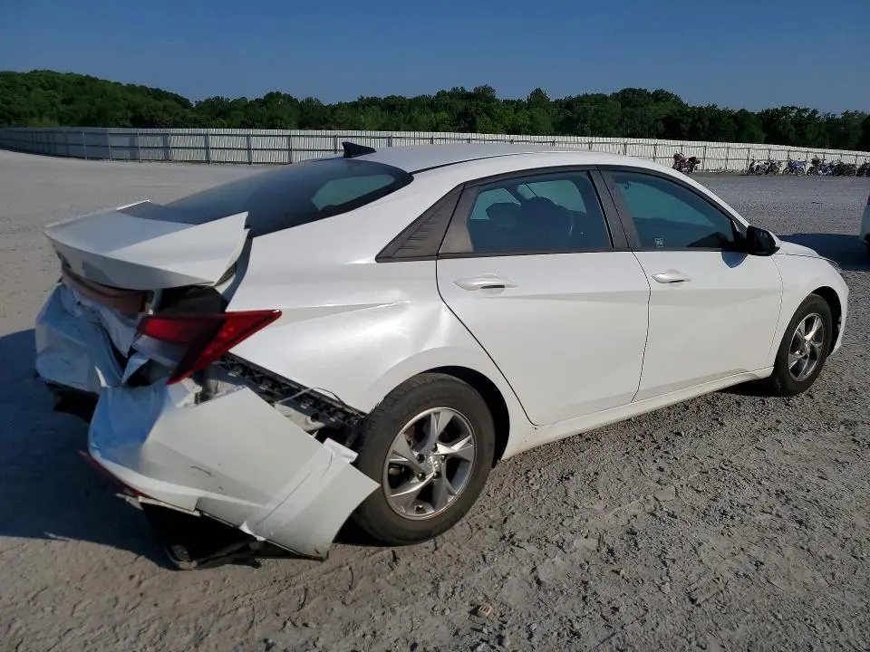 2021 HYUNDAI ELANTRA SE  