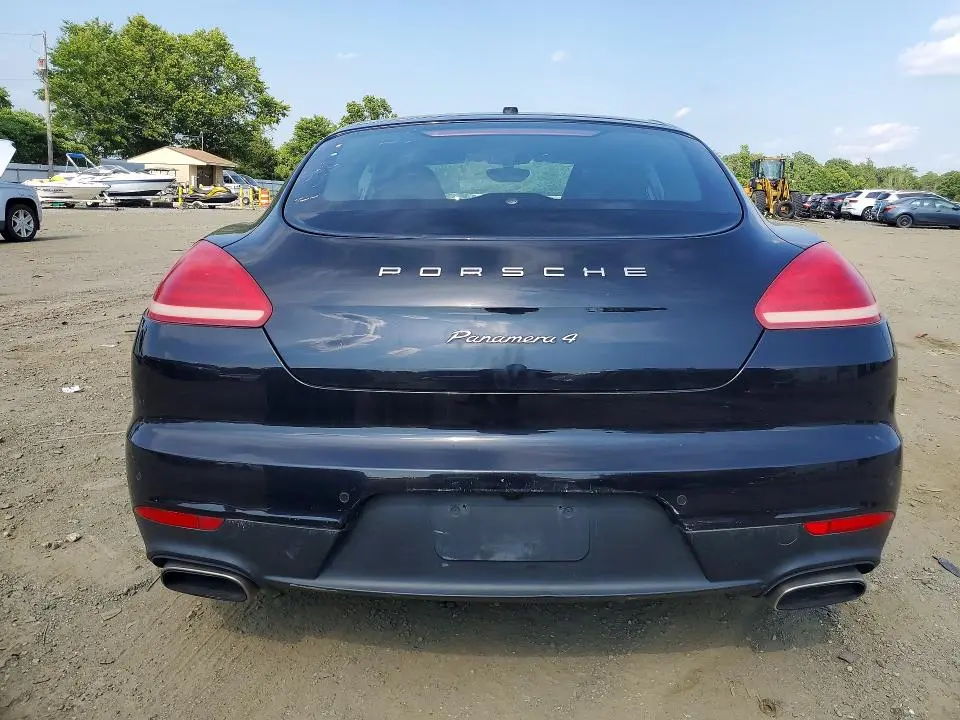 2016 PORSCHE PANAMERA 2  