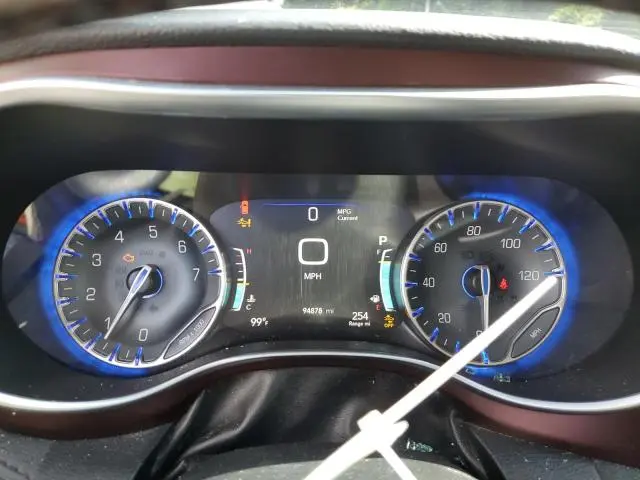2017 CHRYSLER PACIFICA LIMITED  