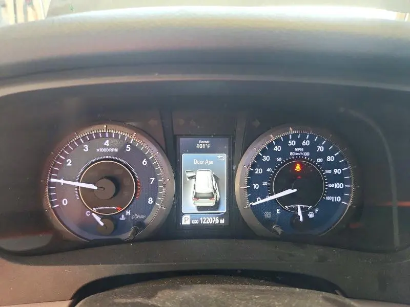 2019 TOYOTA SIENNA LE  