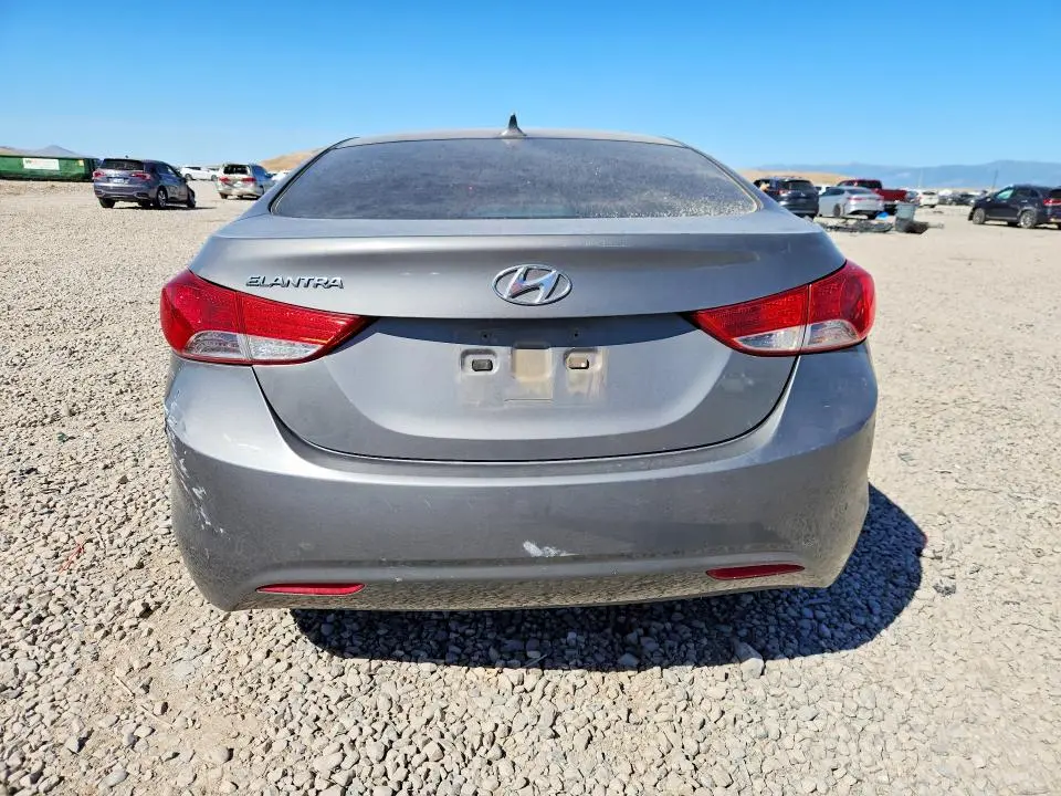 2013 HYUNDAI ELANTRA GLS  