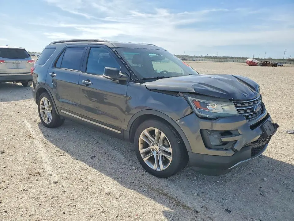 2016 FORD EXPLORER XLT  