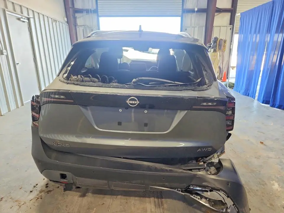 2026 NISSAN KICKS SV  