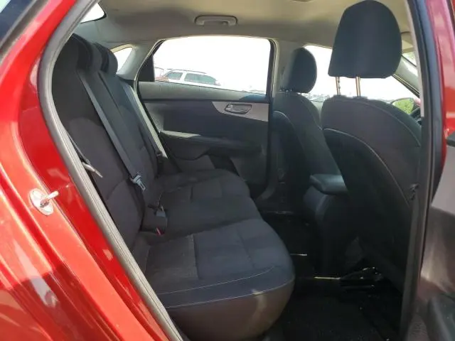 2024 KIA FORTE LX  