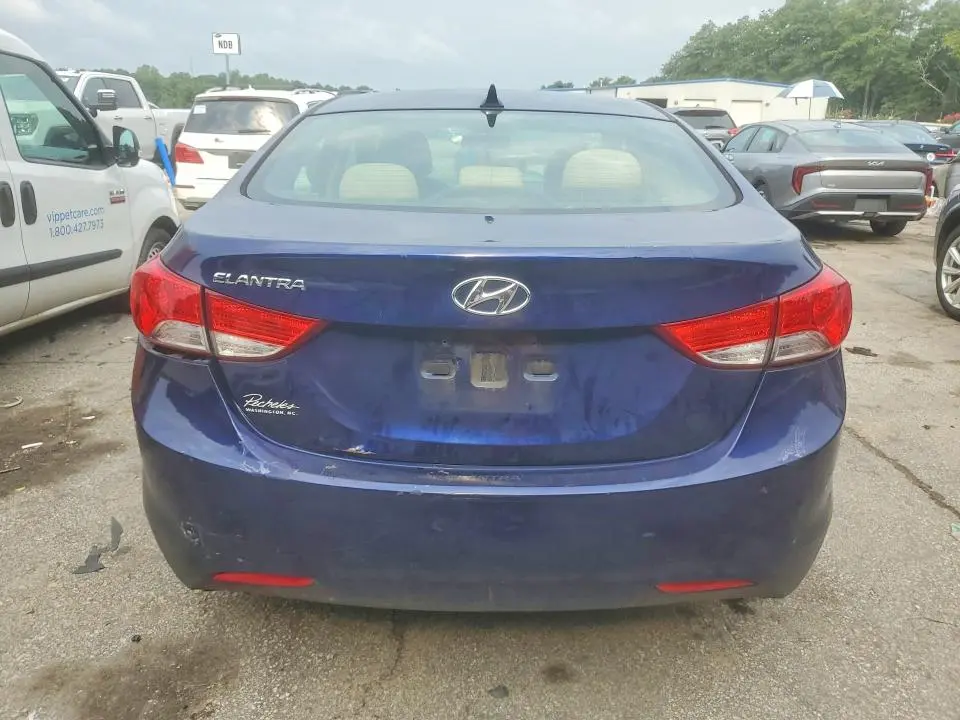 2013 HYUNDAI ELANTRA GLS  