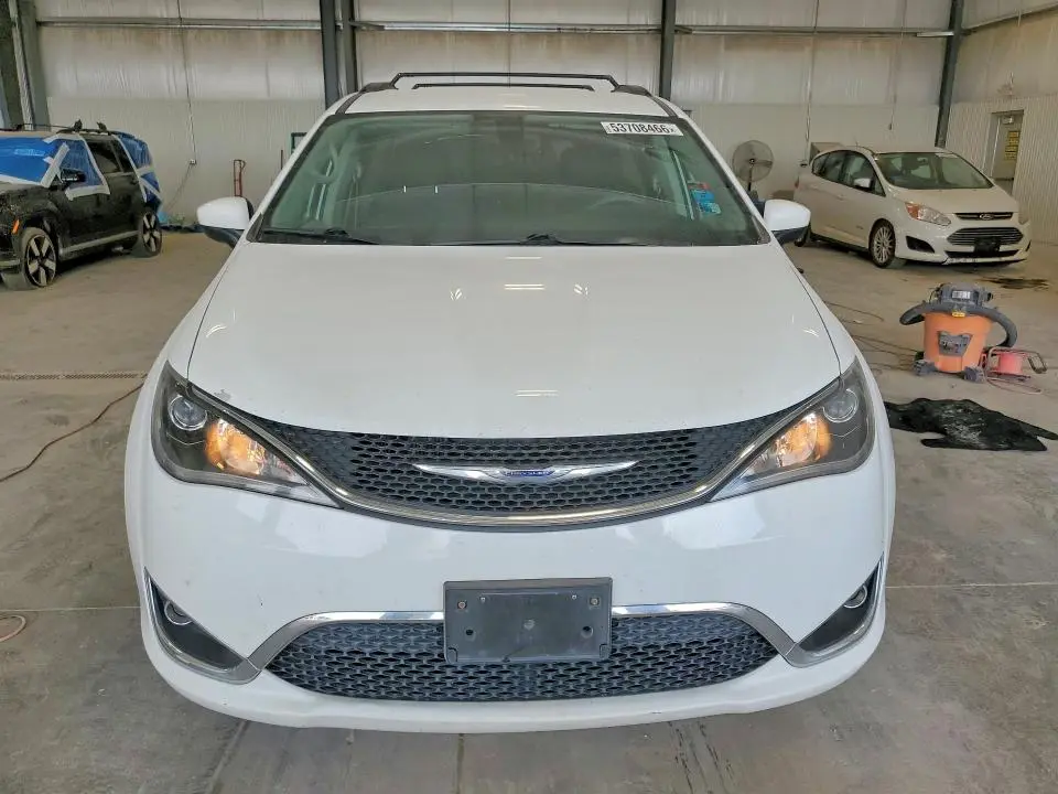 2017 CHRYSLER PACIFICA TOURING L  