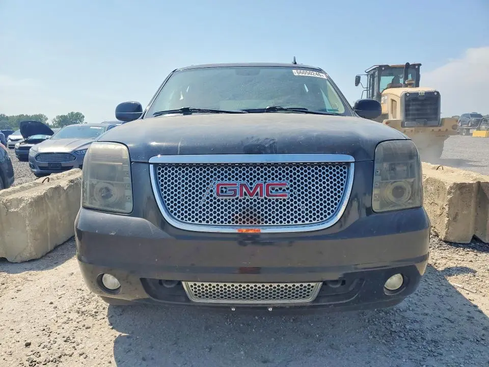 2013 GMC YUKON XL DENALI  