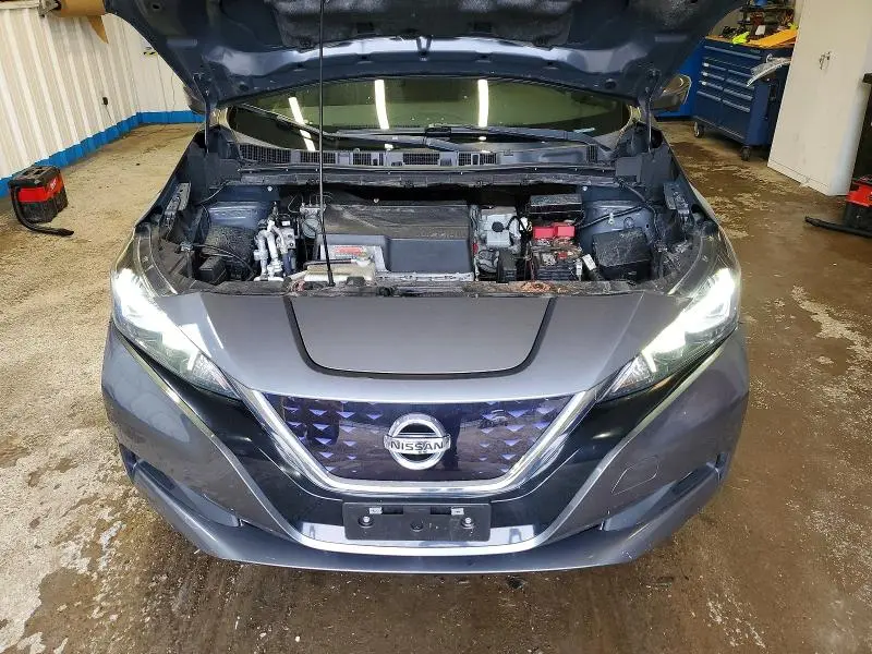 2019 NISSAN LEAF SL  