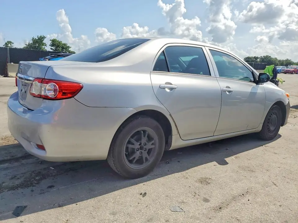 2013 TOYOTA COROLLA L  
