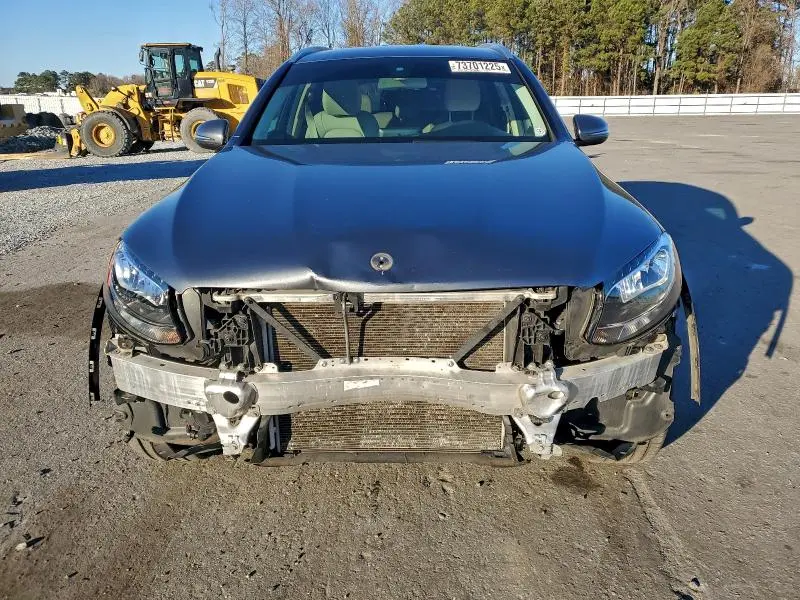 2019 MERCEDES-BENZ GLC 300  