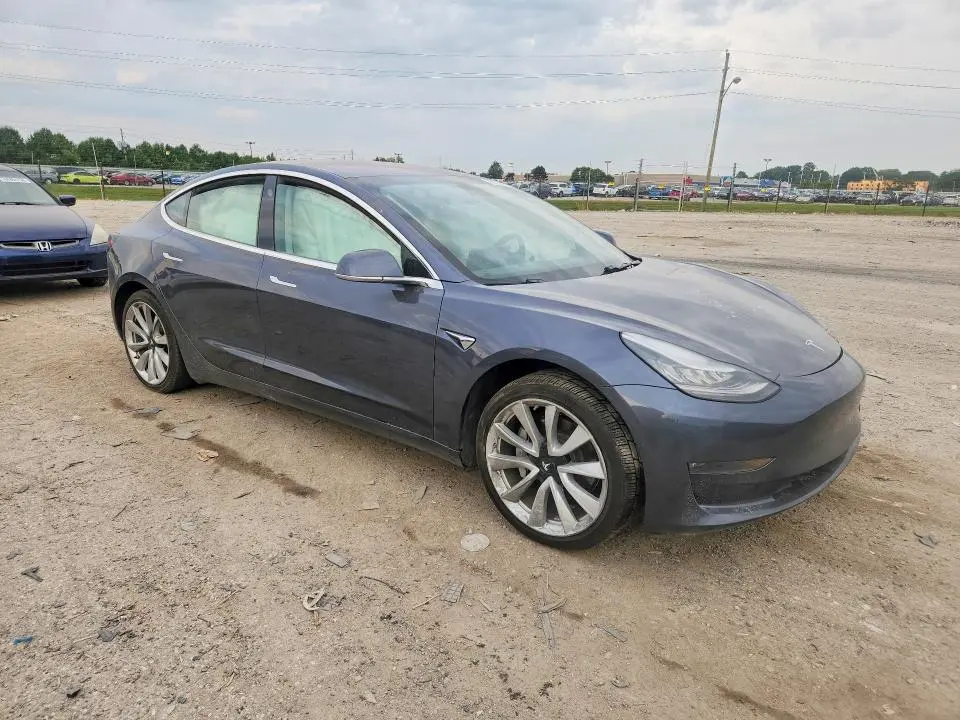 2018 TESLA MODEL 3   